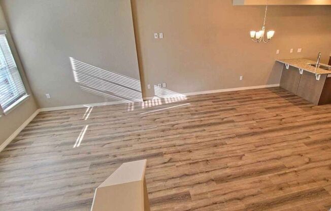 Beautiful 3 bed, 3 bath Townhome in West Windsor!