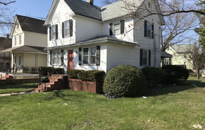 Charming Three-Bedroom Home in Cedmont!