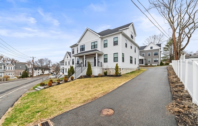 54 WILLIAMS AVE