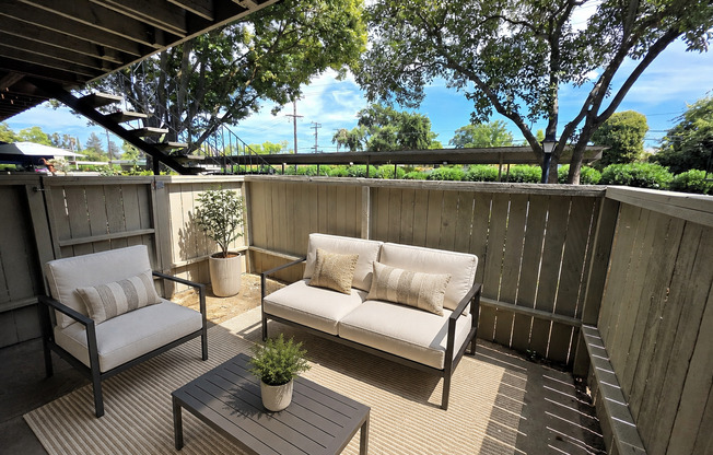 1 bed, 1 bath, 650 sqft, $1,300, Unit 2212-04