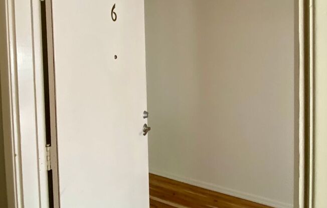 Eden Roc Apartments