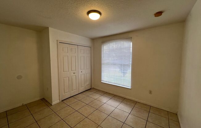 3 beds, 2 baths, $1,890, Unit OSCEOLA