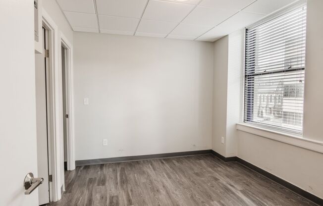 2 beds, 1 bath, 750 sqft, $1,995, Unit 0205