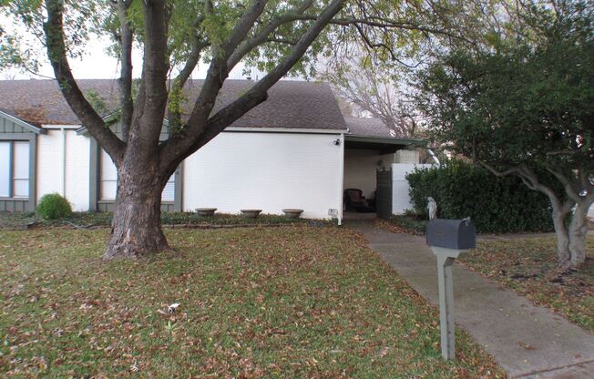 Prime North Dallas Location!