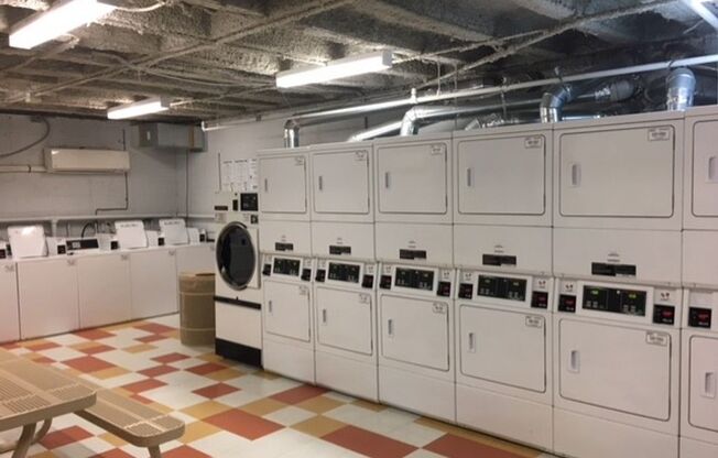 Studio, 1 bath, $1,830, Unit Apt S325