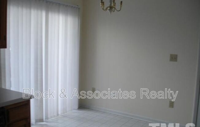 311 WAX MYRTLE CT
