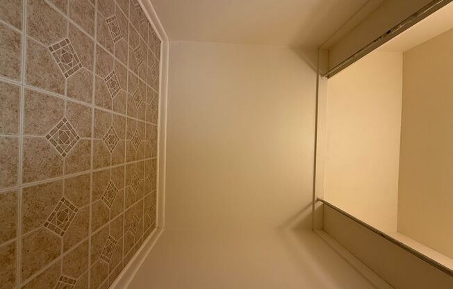 2 beds, 1 bath, 874 sqft, $1,445, Unit Q-14