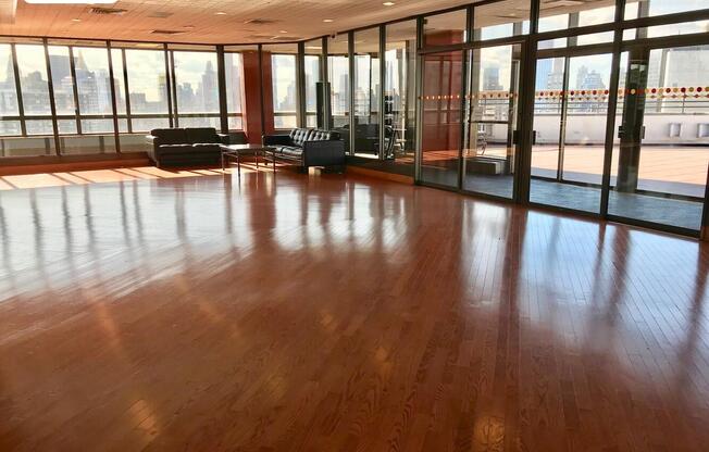 2 beds, 2 baths, 1,000 sqft, $6,500, Unit 25K