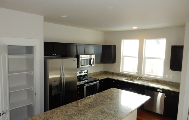 Beautiful 4B/3.5B near Old Town Lafayette