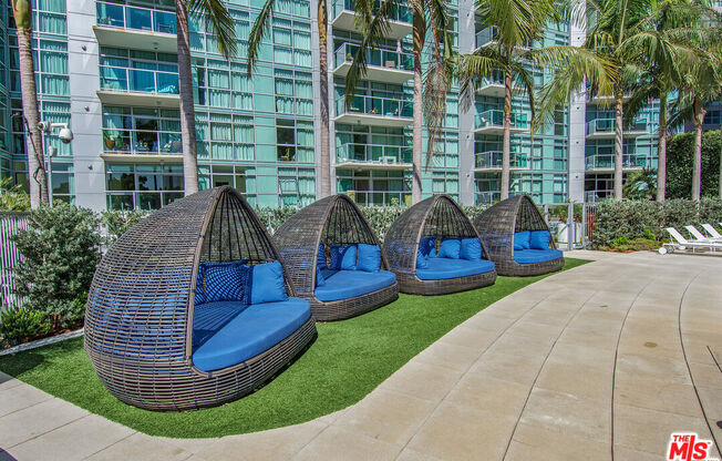 13700 MARINA POINTE DR