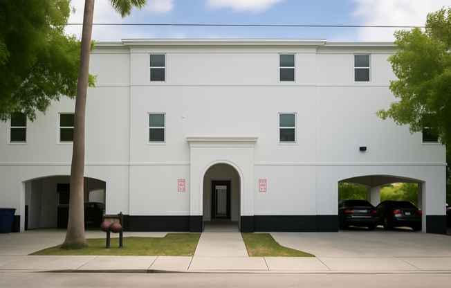 720 NW 61 ST