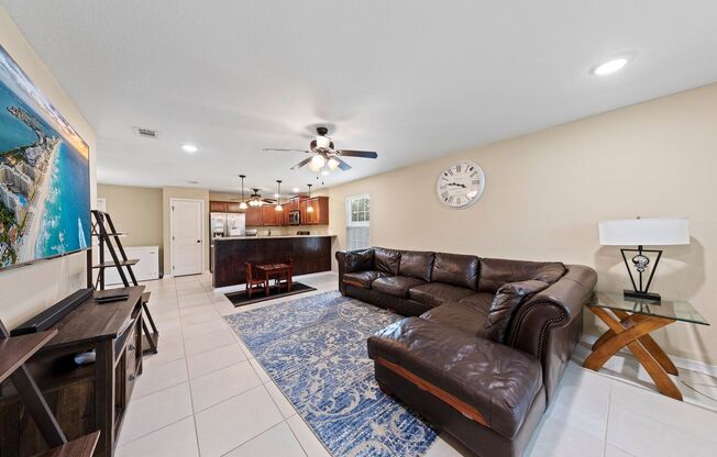 Spacious townhome in IDEAL location!!!