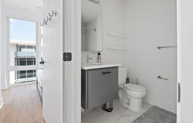 1 bed, 1 bath, $1,600