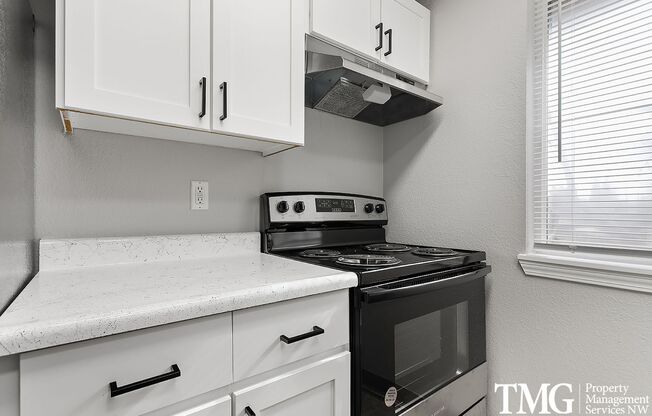 2 beds, 1 bath, 760 sqft, $1,625, Unit 109