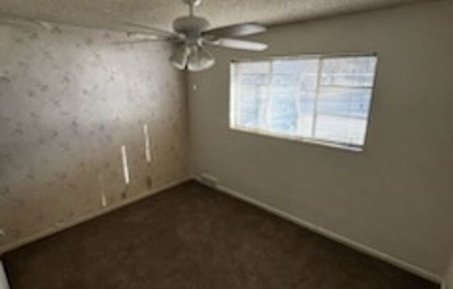 3 beds, 2 baths, $1,395