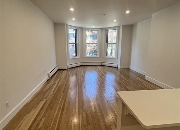 289 Beacon St.