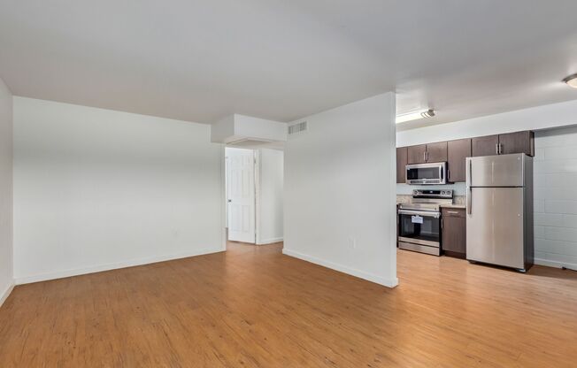 1 bed, 1 bath, 750 sqft, $1,350, Unit 11