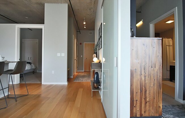 144 W ROOSEVELT RD