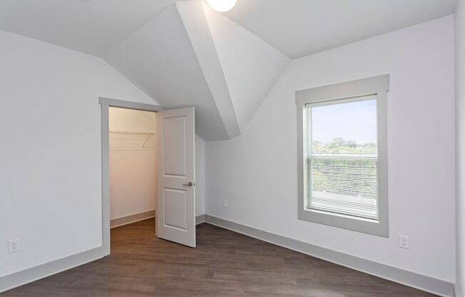 3 beds, 2 baths, 1,280 sqft, $2,950, Unit Heritage East- Unit 201
