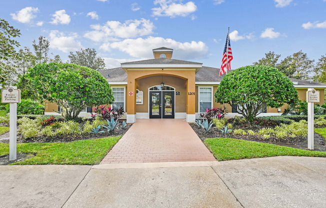 West Pointe Villas Apartment Homes