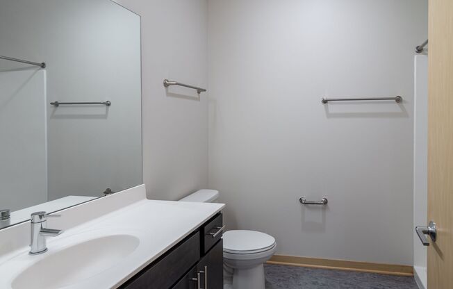 1 bed, 1 bath, 664 sqft, $1,090, Unit 403