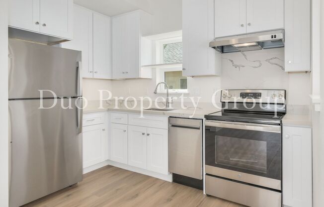 3 beds, 1 bath, 948 sqft, $2,200, Unit E