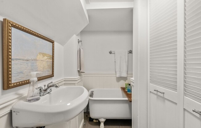 3 beds, 2.5 baths, 1,080 sqft, $3,650, Unit 1