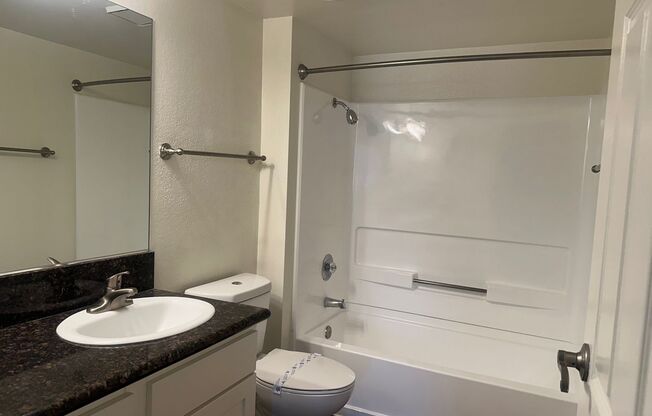 2 beds, 2 baths, 986 sqft, $2,640, Unit 12