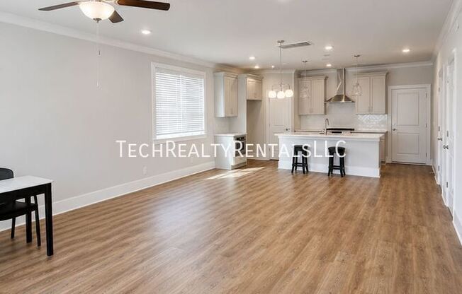4638 DOGWOOD PL