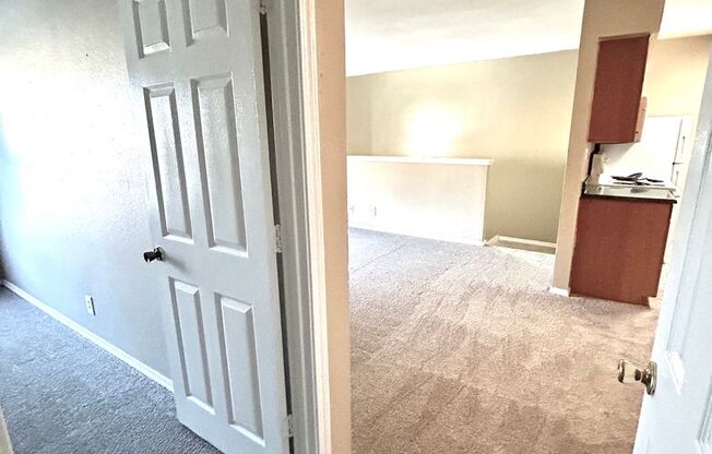 1 bed, 1 bath, 600 sqft, $929, Unit Apt 214