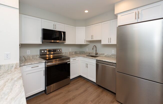 2 beds, 1.5 baths, 1,100 sqft, $2,795, Unit 201E