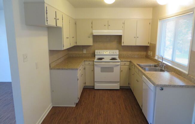 2 bed 1 bath Duplex in Georgetown