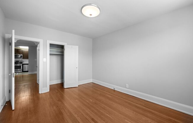 2 beds, 1 bath, 902 sqft, $2,300, Unit 210A