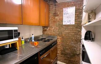 119 W 95 ST