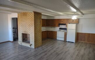 2 beds, 1 bath, 800 sqft, $905, Unit Apt 31