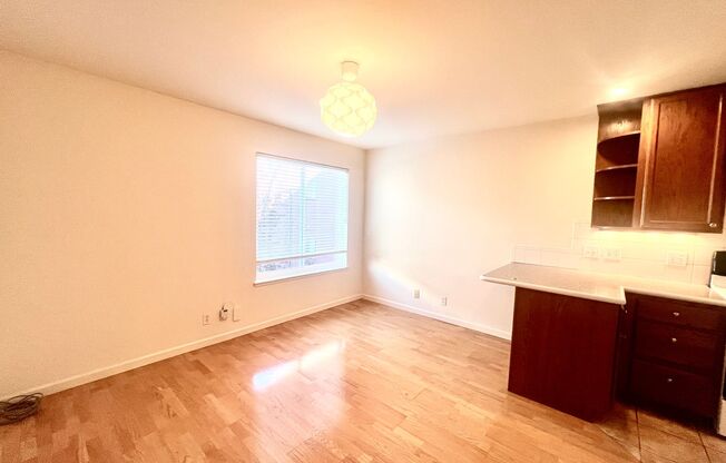 1 bed, 1 bath, $2,850, Unit Apt A