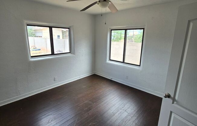 2 beds, 1 bath, $1,700