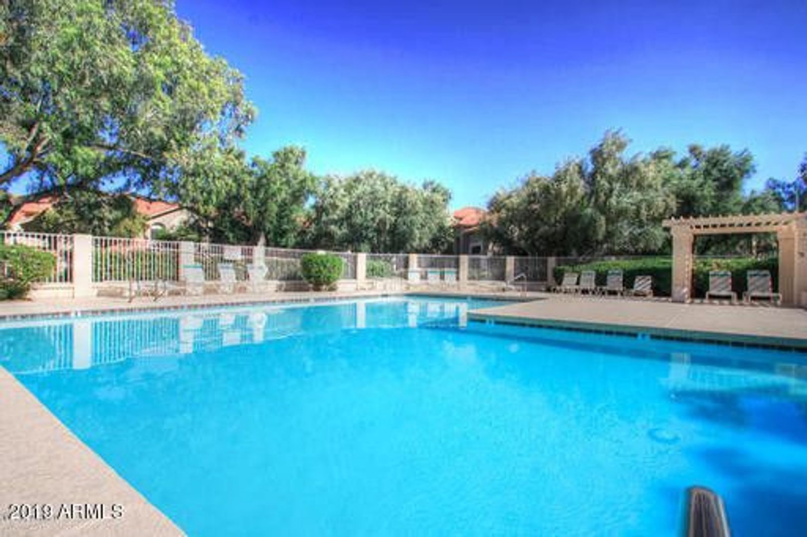 Great Chandler apartment with two master suites!