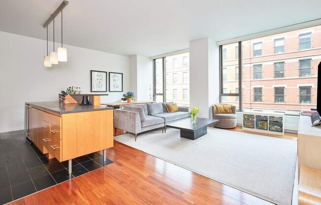 505 Greenwich St. 11F