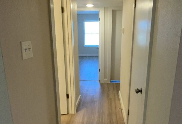2 beds, 1 bath, 900 sqft, $1,550, Unit ELP2202-336