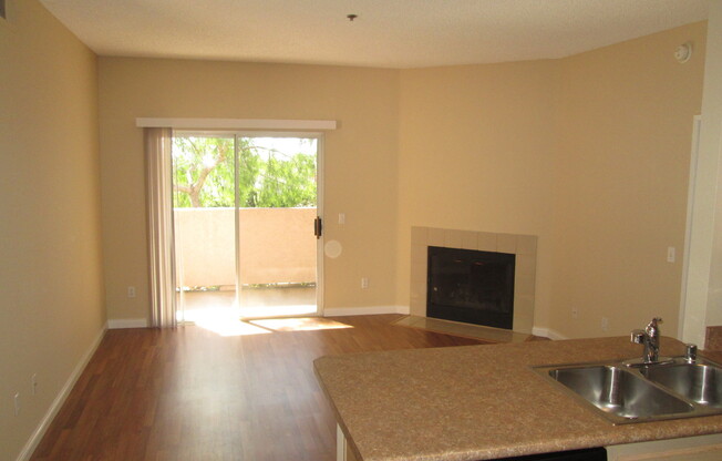 Rancho Bernardo - The Summit Community - New Flooring & Paint - Garage +