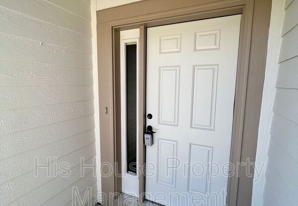 1042 E 25 ST