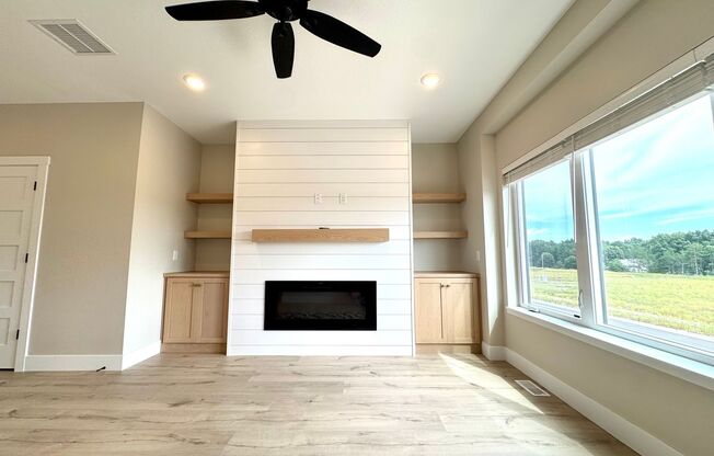 1605-1623 Planert Place