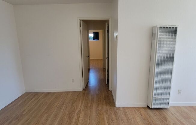 2 beds, 1 bath, $2,600, Unit D