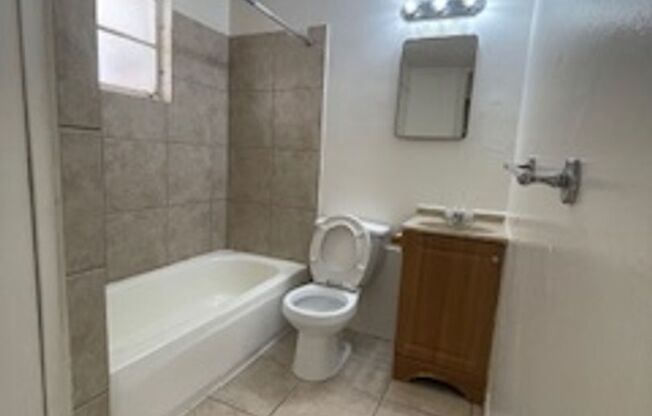 2 beds, 1 bath, $1,200, Unit 2130