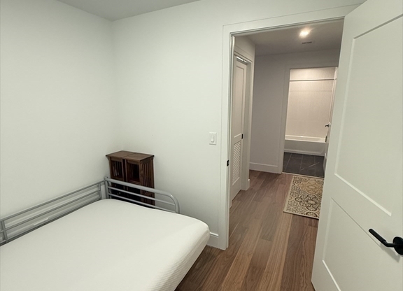 1515 COMMONWEALTH AVE