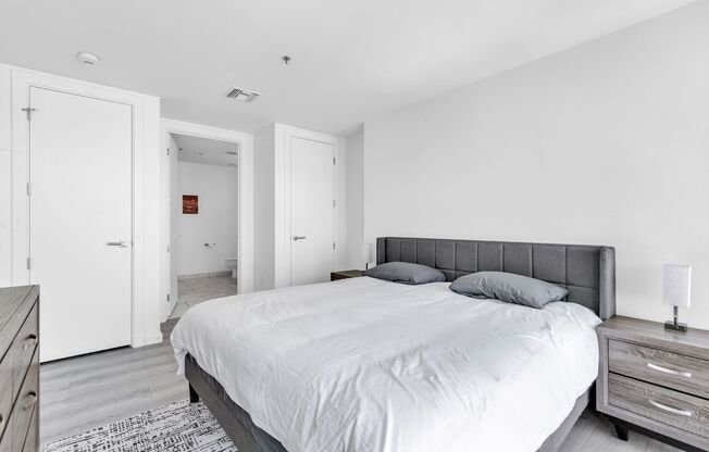 2 beds, 1.5 baths, $3,499, Unit # 2406