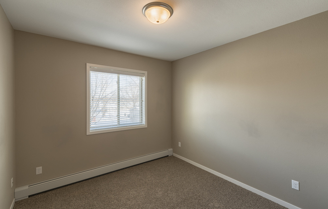 3 beds, 2 baths, 1,301 sqft, $1,665, Unit 102