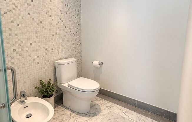 1 bed, 1.5 baths, $4,300, Unit UNIT 3306