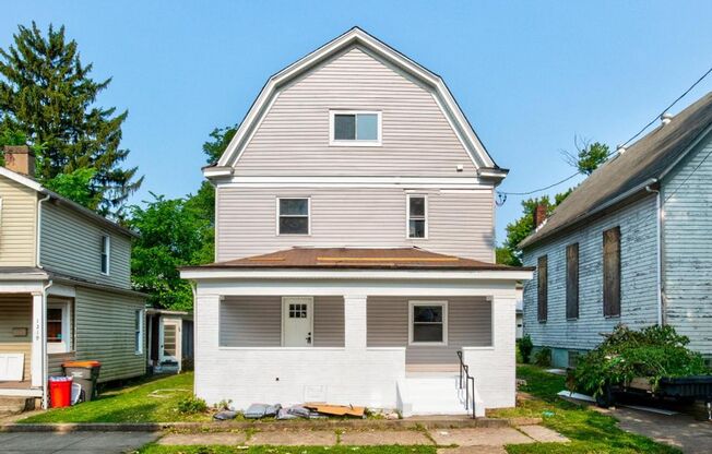1221 4th Ave